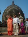 कामाख्या मंदिर गुवाहाटी में लक्ष्मण बुरड़क और पत्नी गोमती बुरड़क