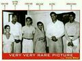दारासिंह का फोटो - इंदिरा गांधी के परिवार के साथ